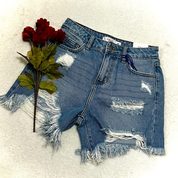 Cello Pants - Cello NWT Distressed High Waisted Denim Shorts - XS (25")